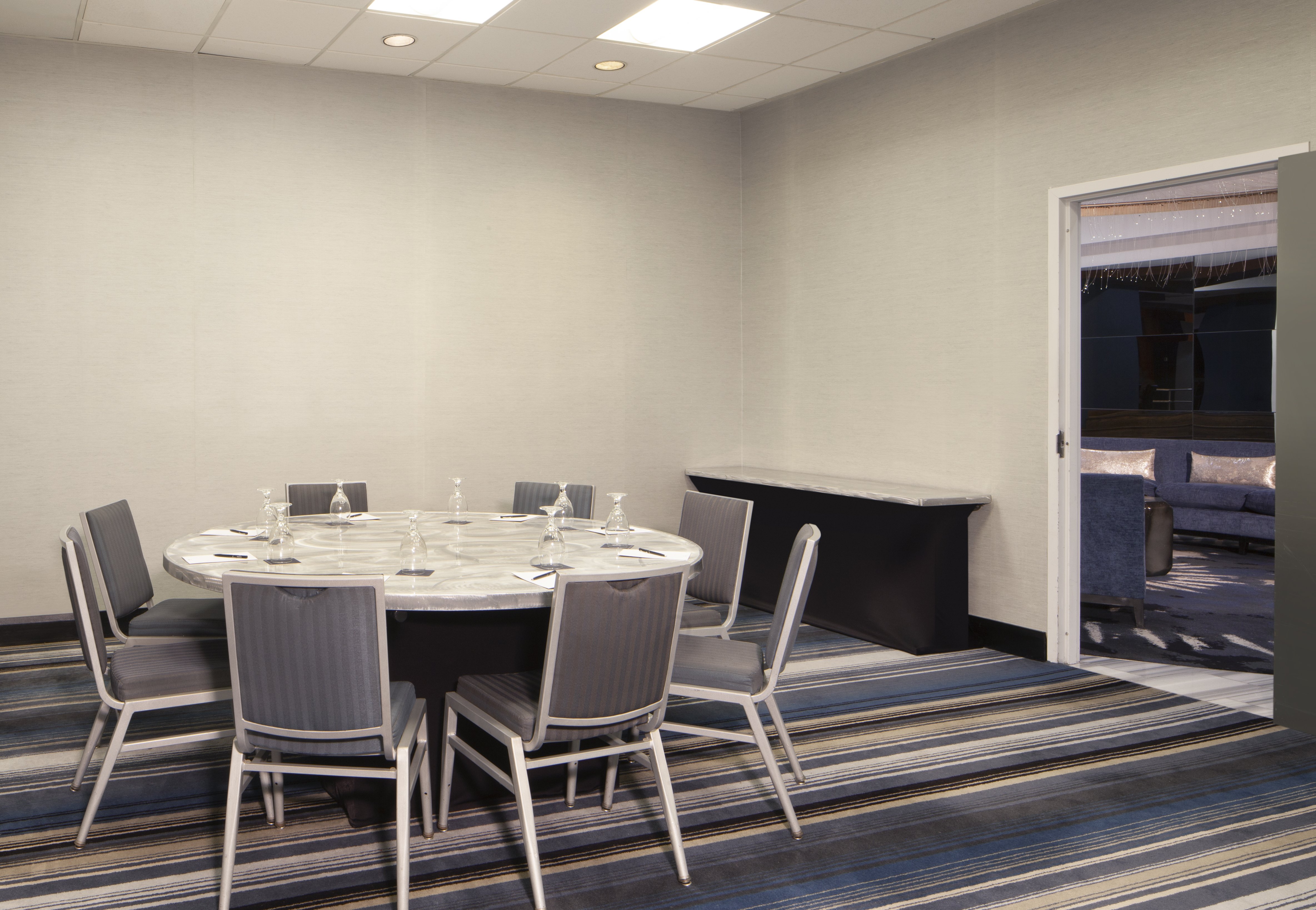 Compass Hotel Nassau Bay 49/65
