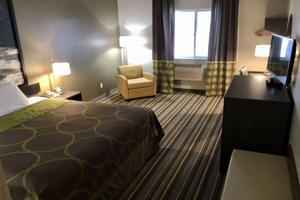 Super 8 By Wyndham Blackfoot 14/42