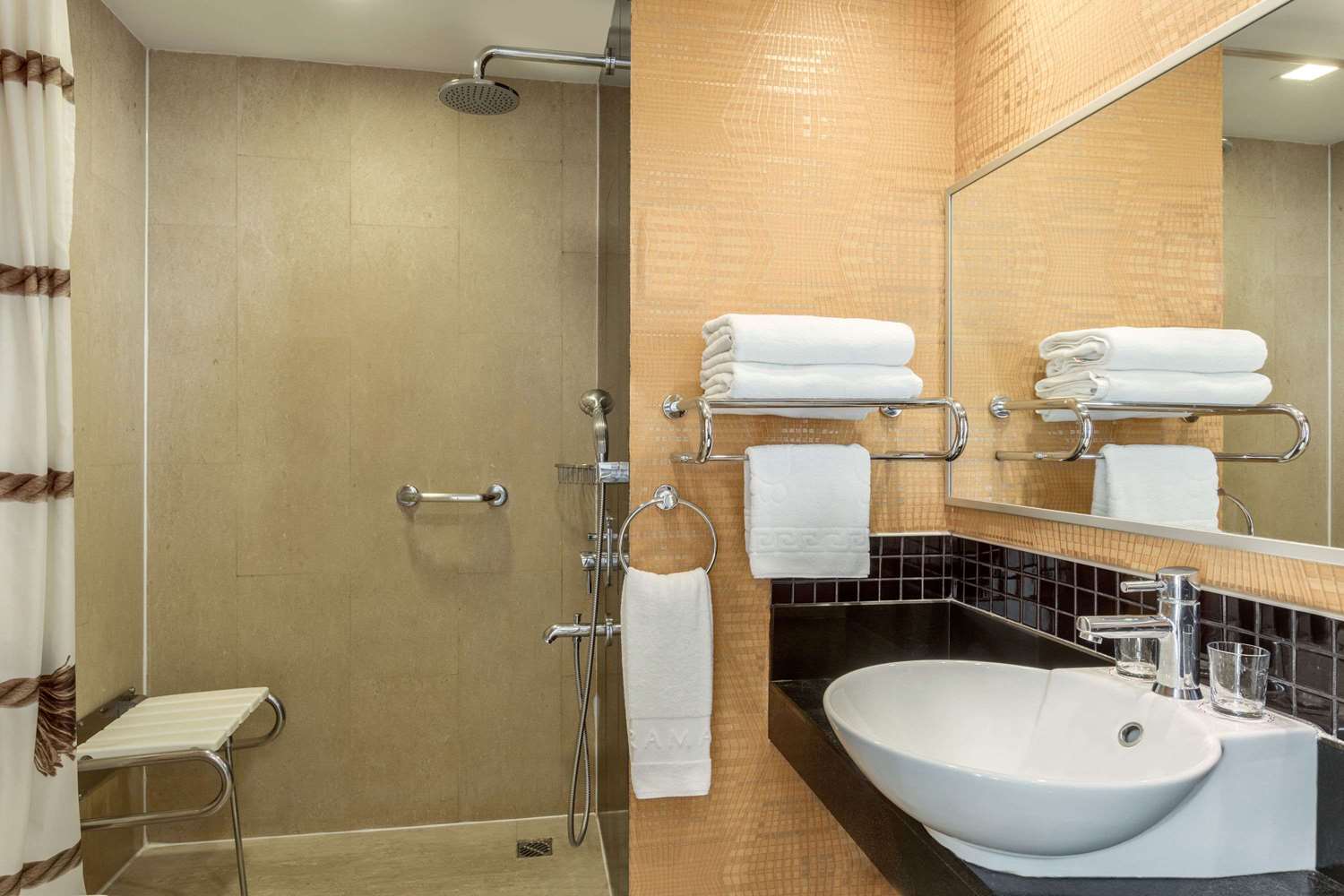 Ramada by Wyndham Ankara 40/40
