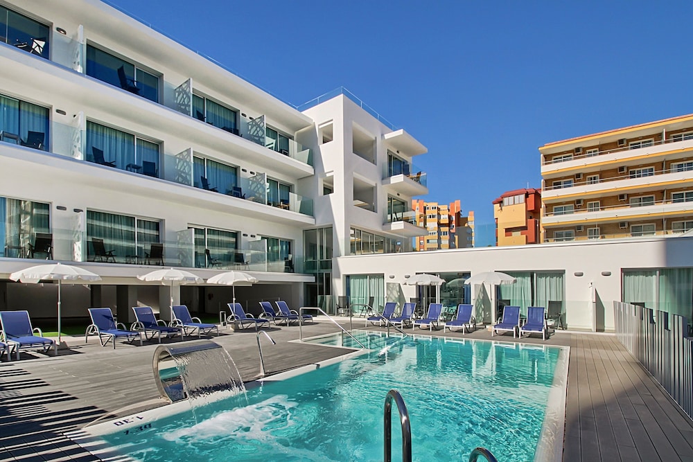 Carihuela Suites photo3