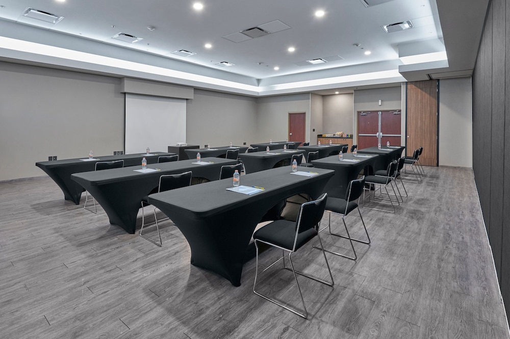 City Express by Marriott Queretaro 36/55