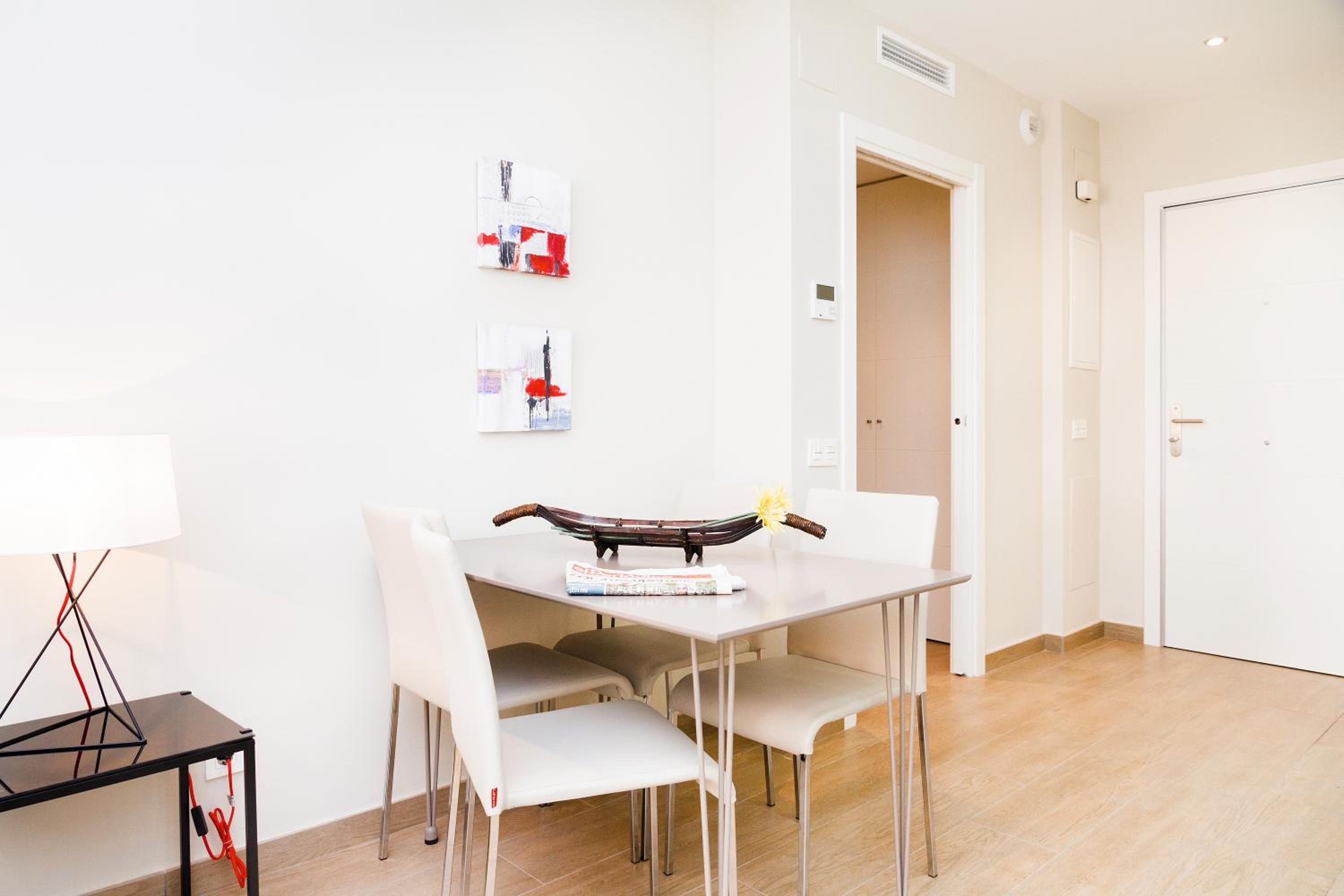 Feelathome Plaza Apartments 39/51