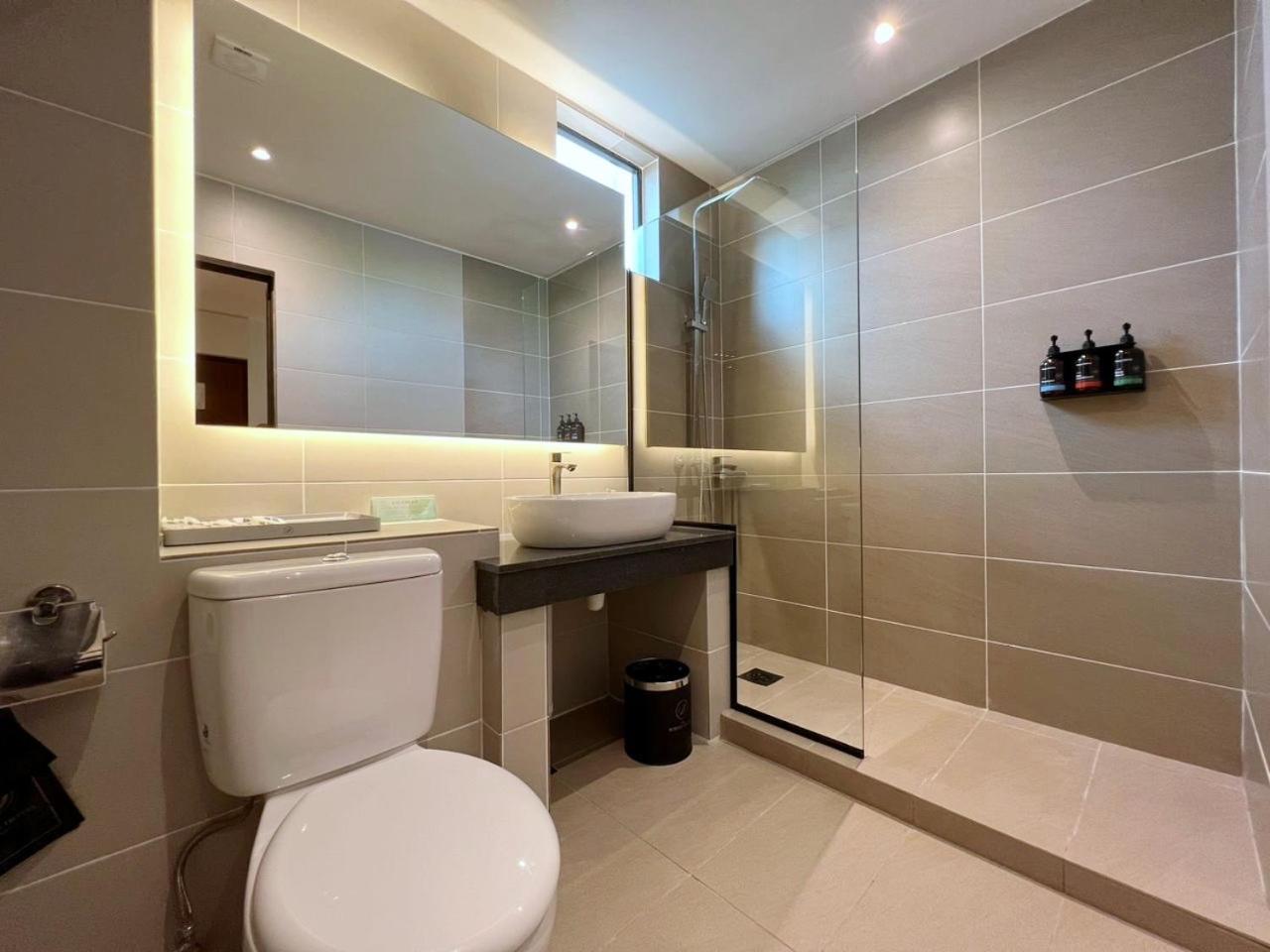 The Borneo Hotel 24/24