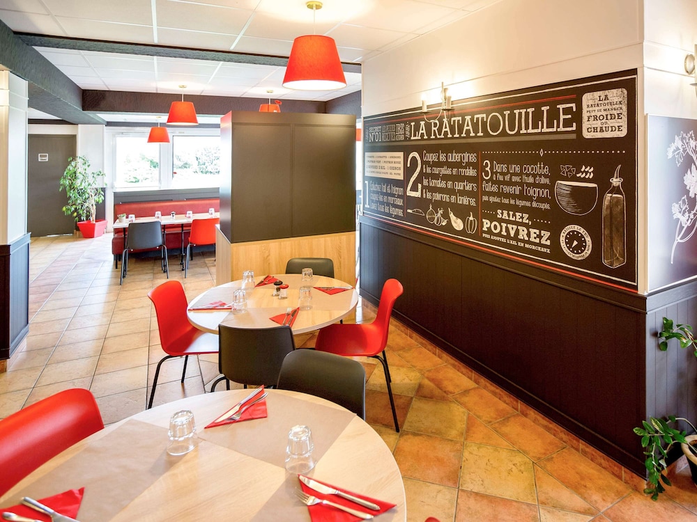 IBIS CHERBOURG LA GLACERIE 62/77