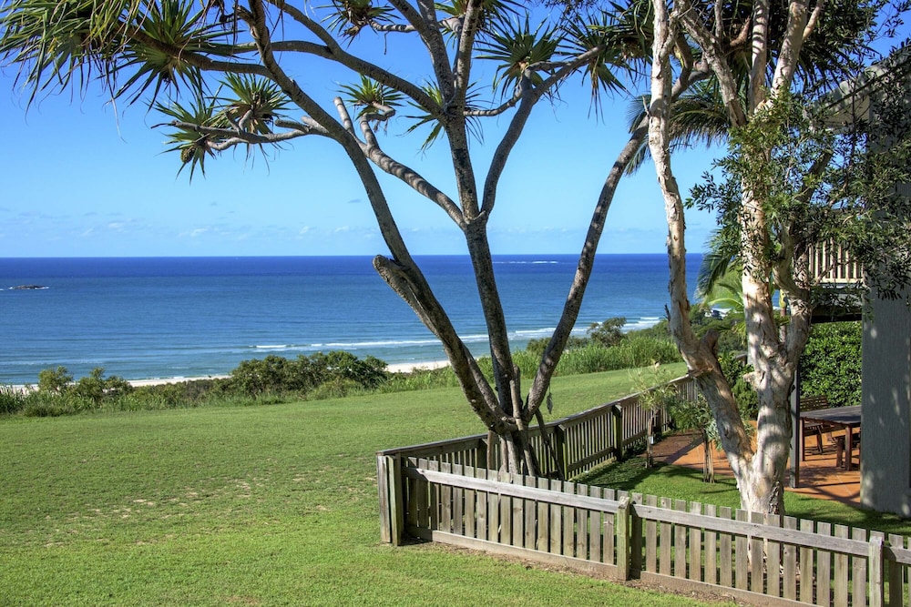 Pandanus Palms Resort 45/50