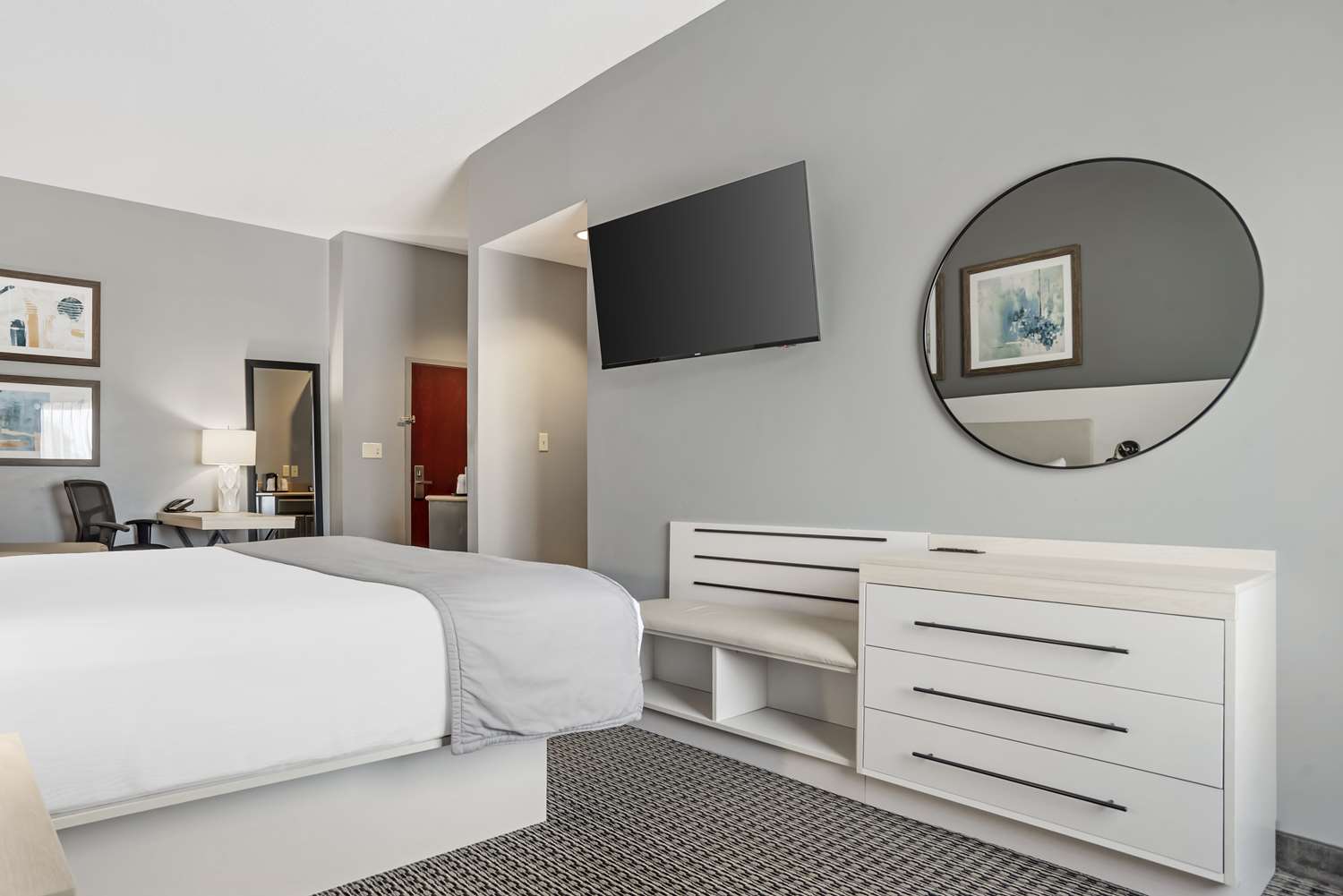 Best Western Plus Two Rivers Hotel & Suites 12/35