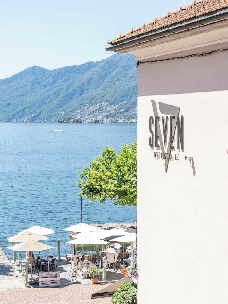 Seven Boutique Hotel 45/50