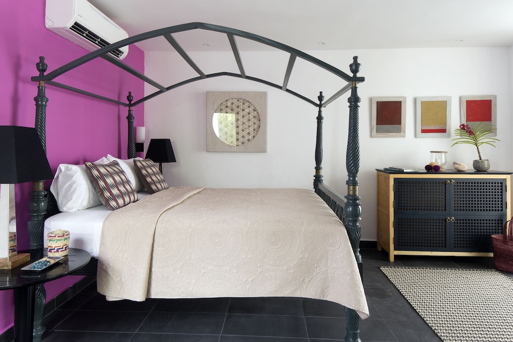 SUITE DREAMS