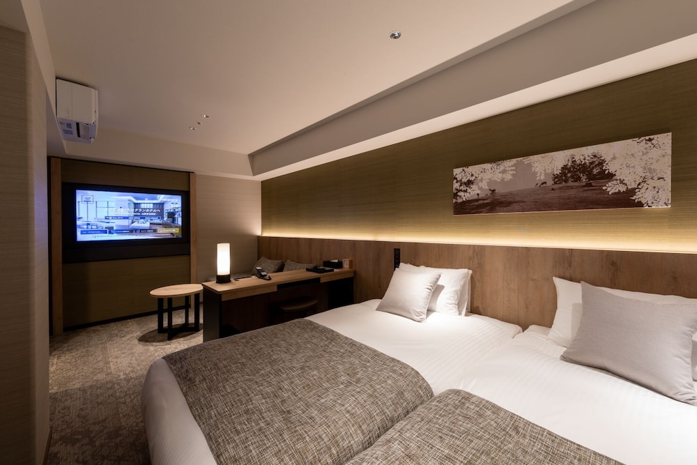 DELUXE, TWIN BEDS