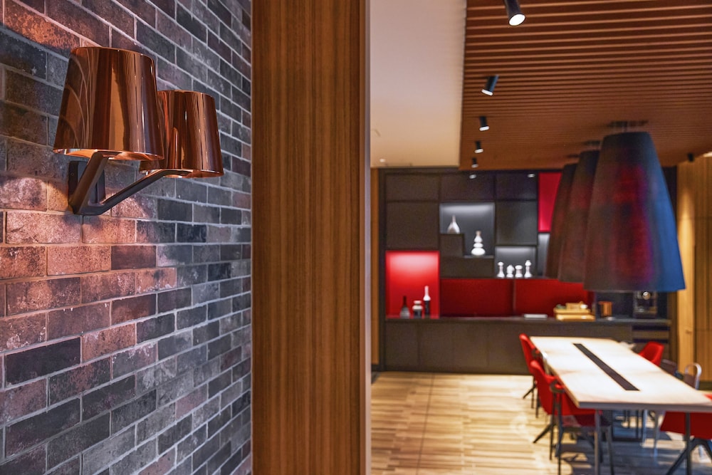 Holiday Inn Express Osaka City Centre Midosuji 67/86