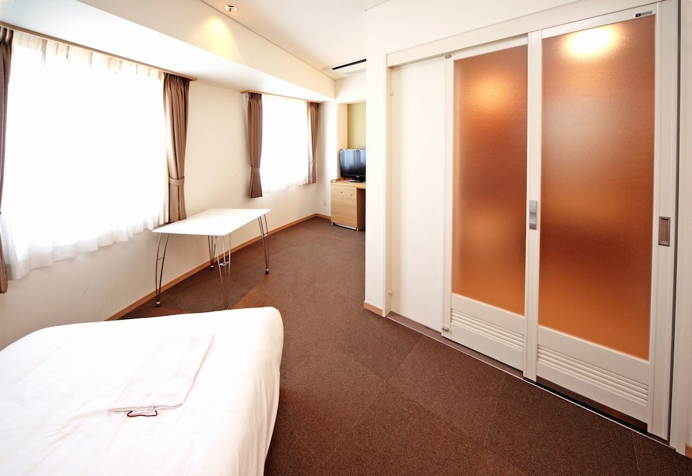Hotel Sun Plaza Sakai 4/83