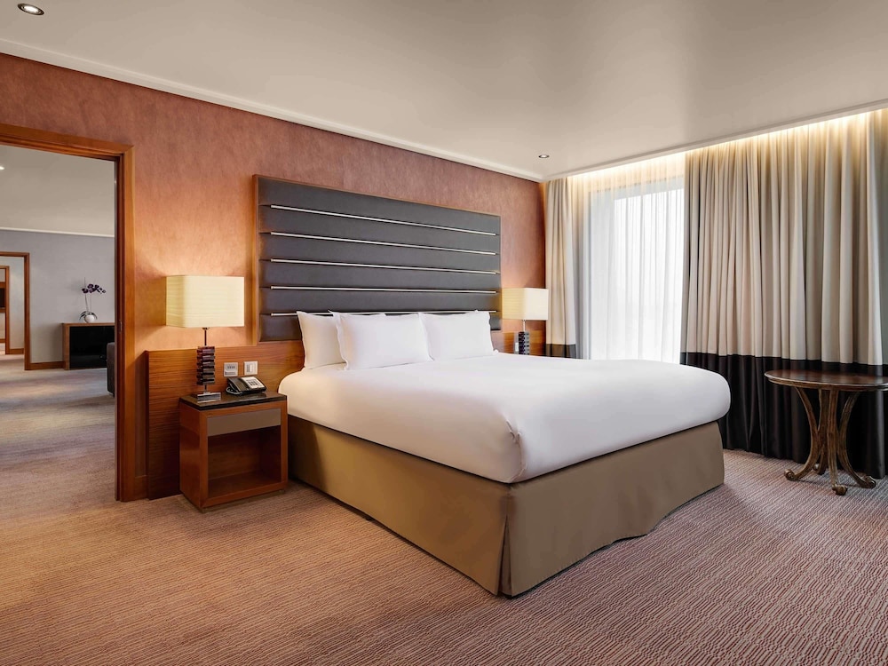 Sofitel London Heathrow 12/50