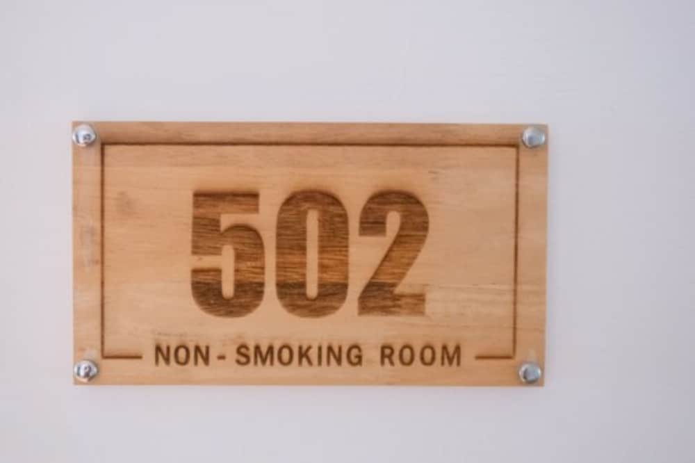 The Corner Lodge 22/50