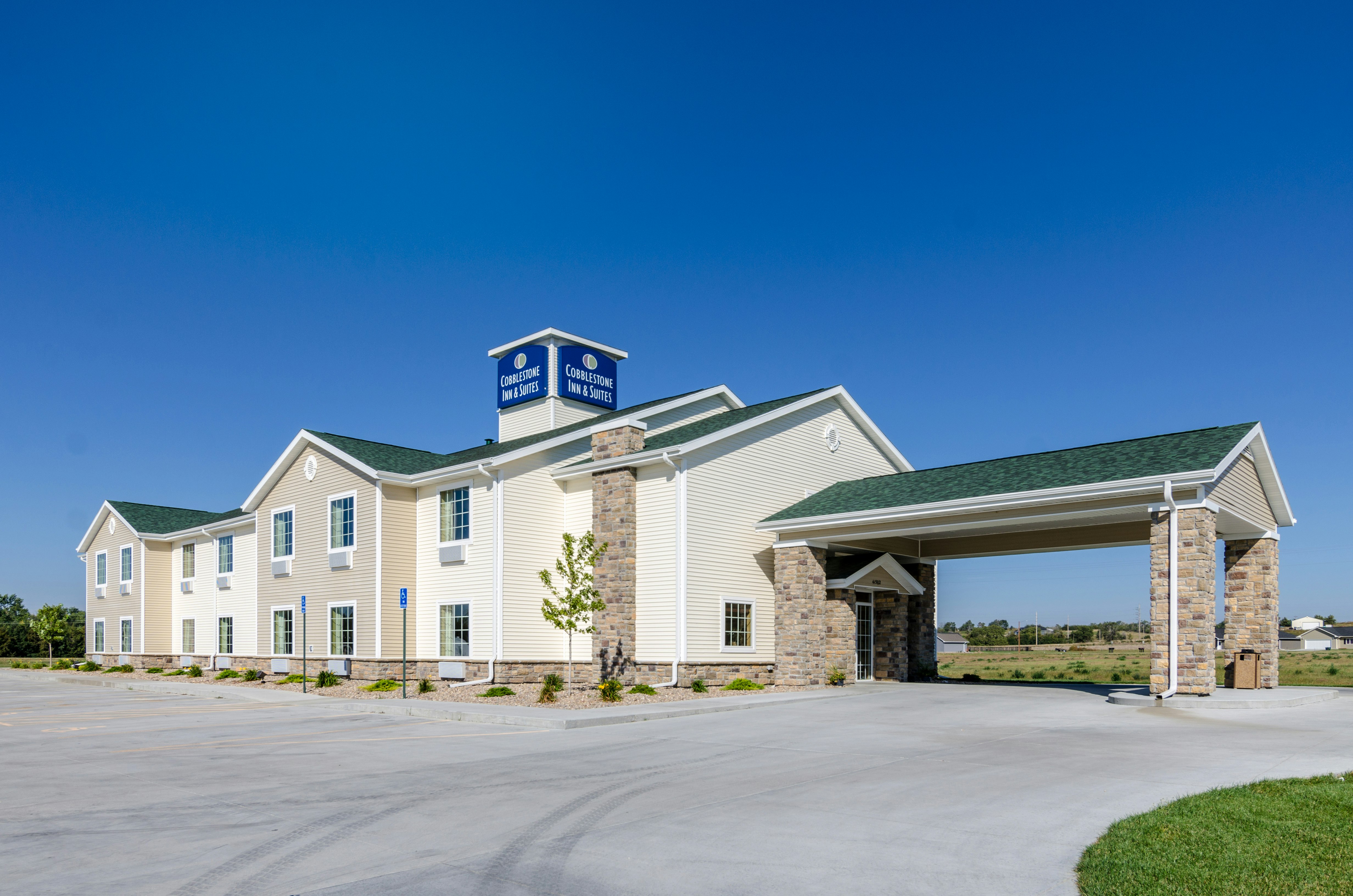 Cobblestone Inn and Suites Cambridge 1/38
