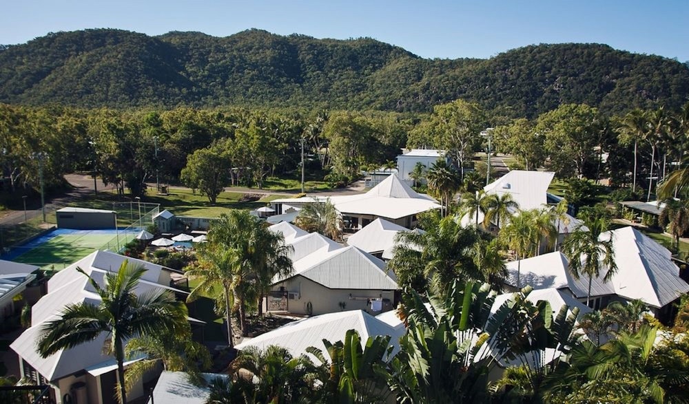 Island Leisure Resort 40/46