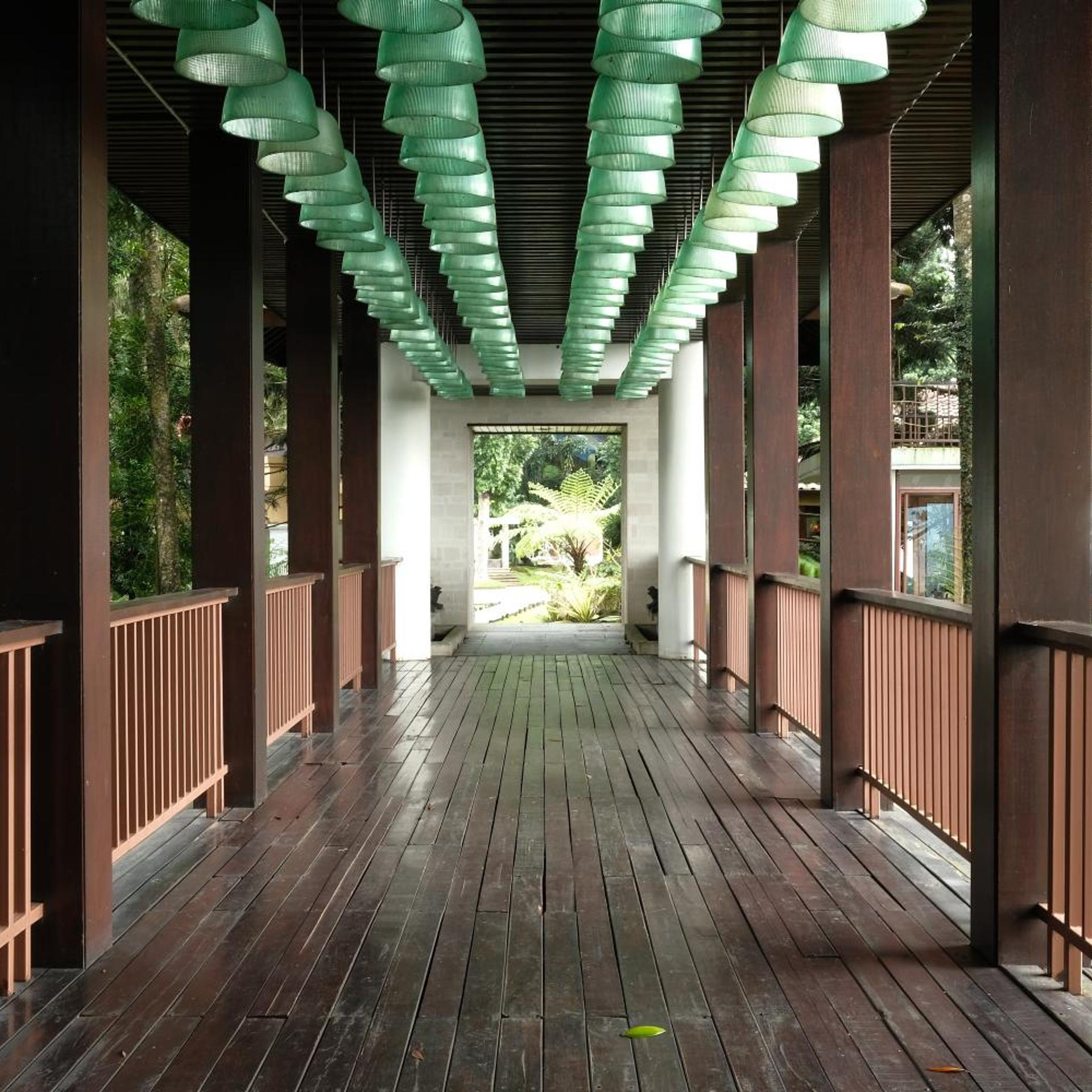 The Grand Hill Bistro Cafe Resort Hotel 28/57