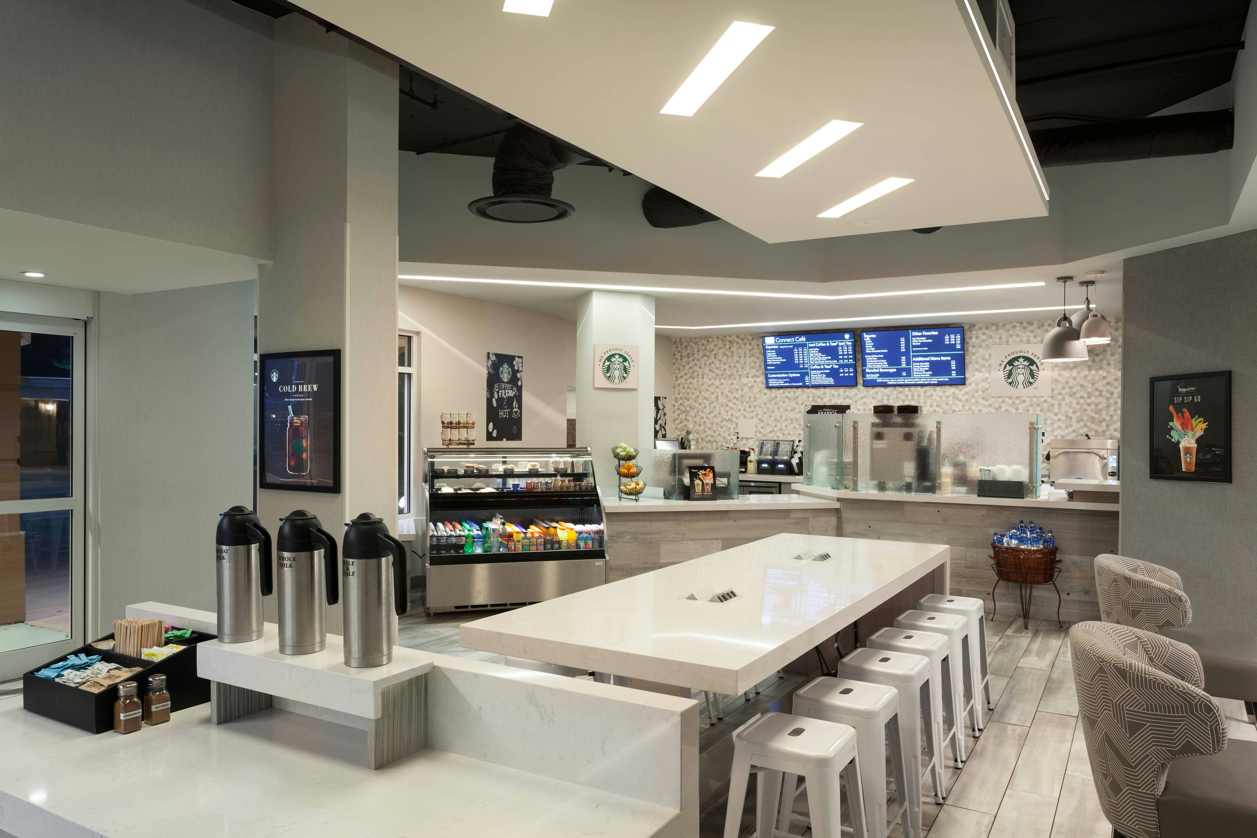 Fairfield by Marriott Inn & Suites Orlando Lake Buena Vista in the Marriott Village 9/18