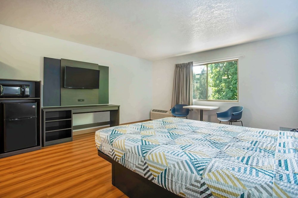 Motel6 Gresham, OR - Portland 26/56