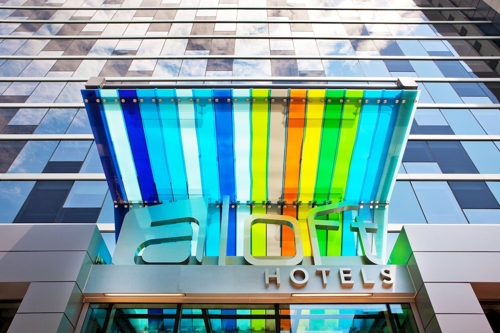 Aloft Chicago Downtown River North 2/49