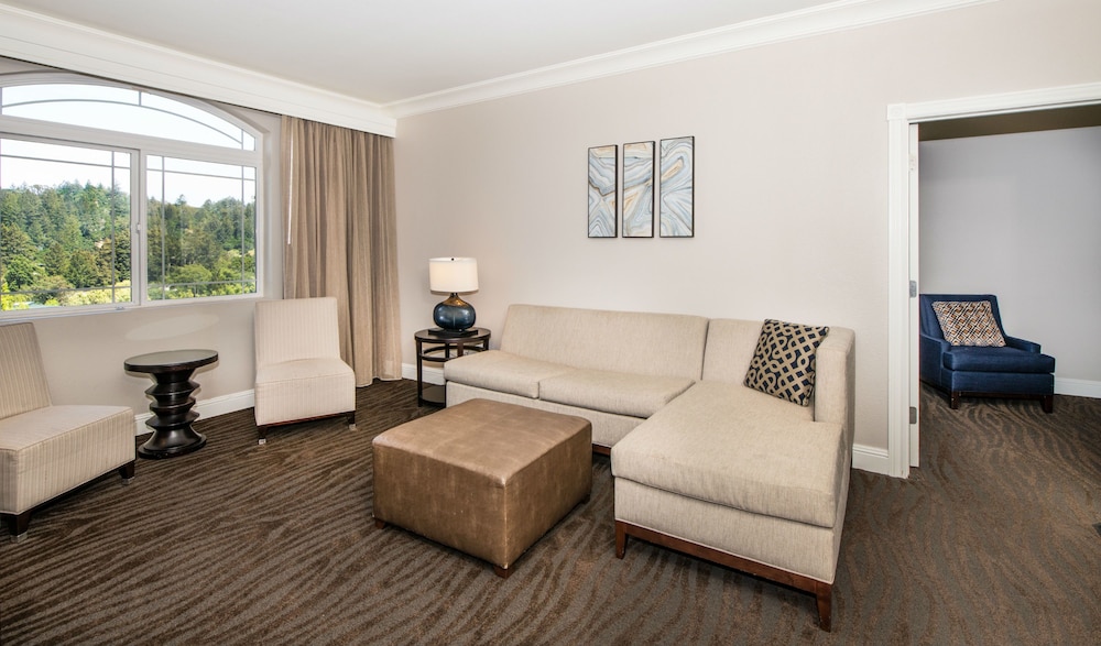 Hilton Santa Cruz/Scotts Valley 46/75