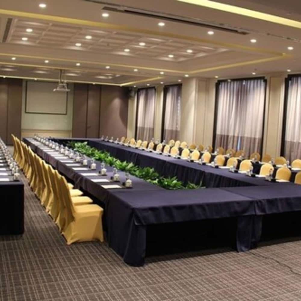 Radisson Blu Hotel Wuhan ETD Zone 25/31