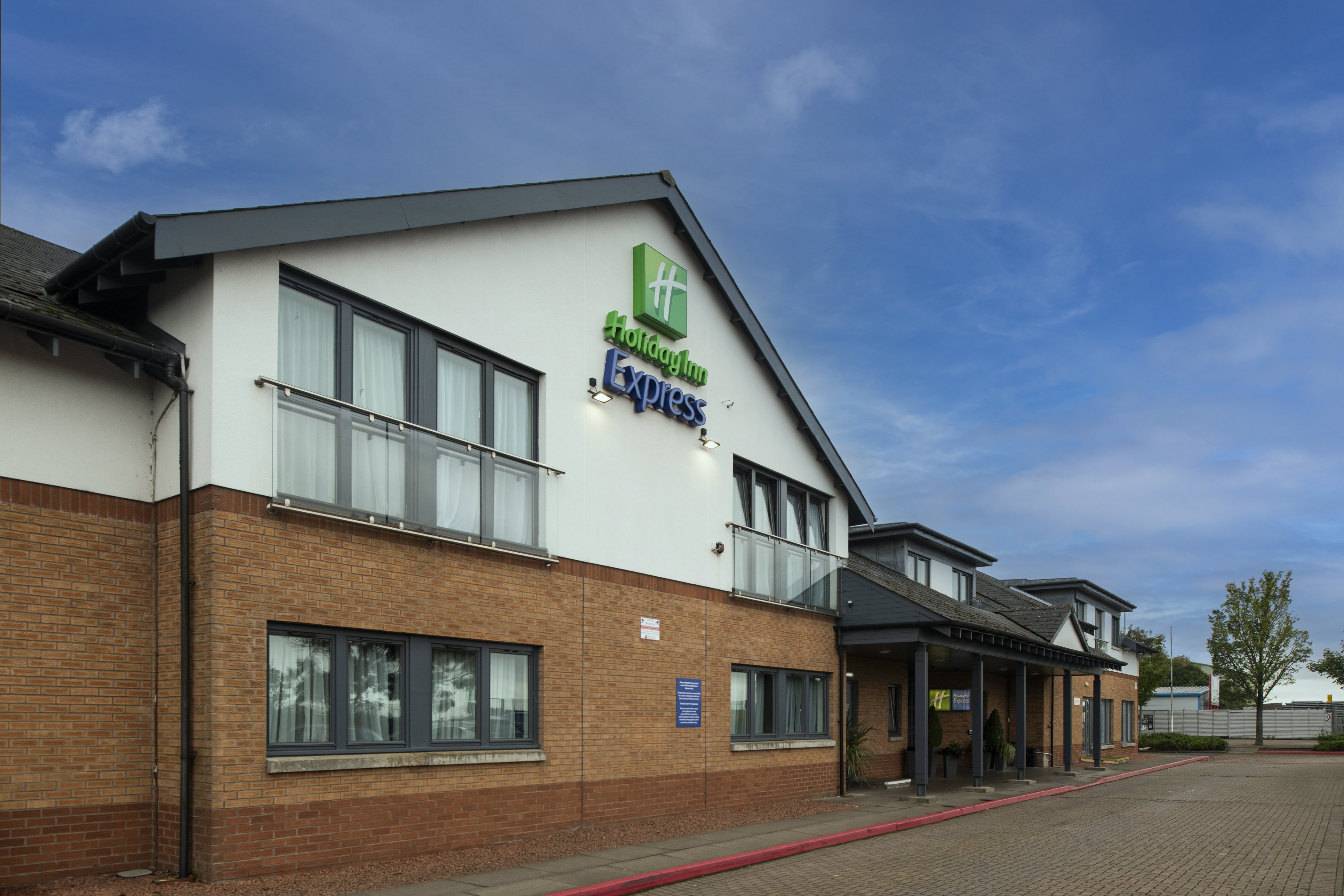 Holiday Inn Express Edinburgh Airport Ex Quality Edinburgh Airport 5/53