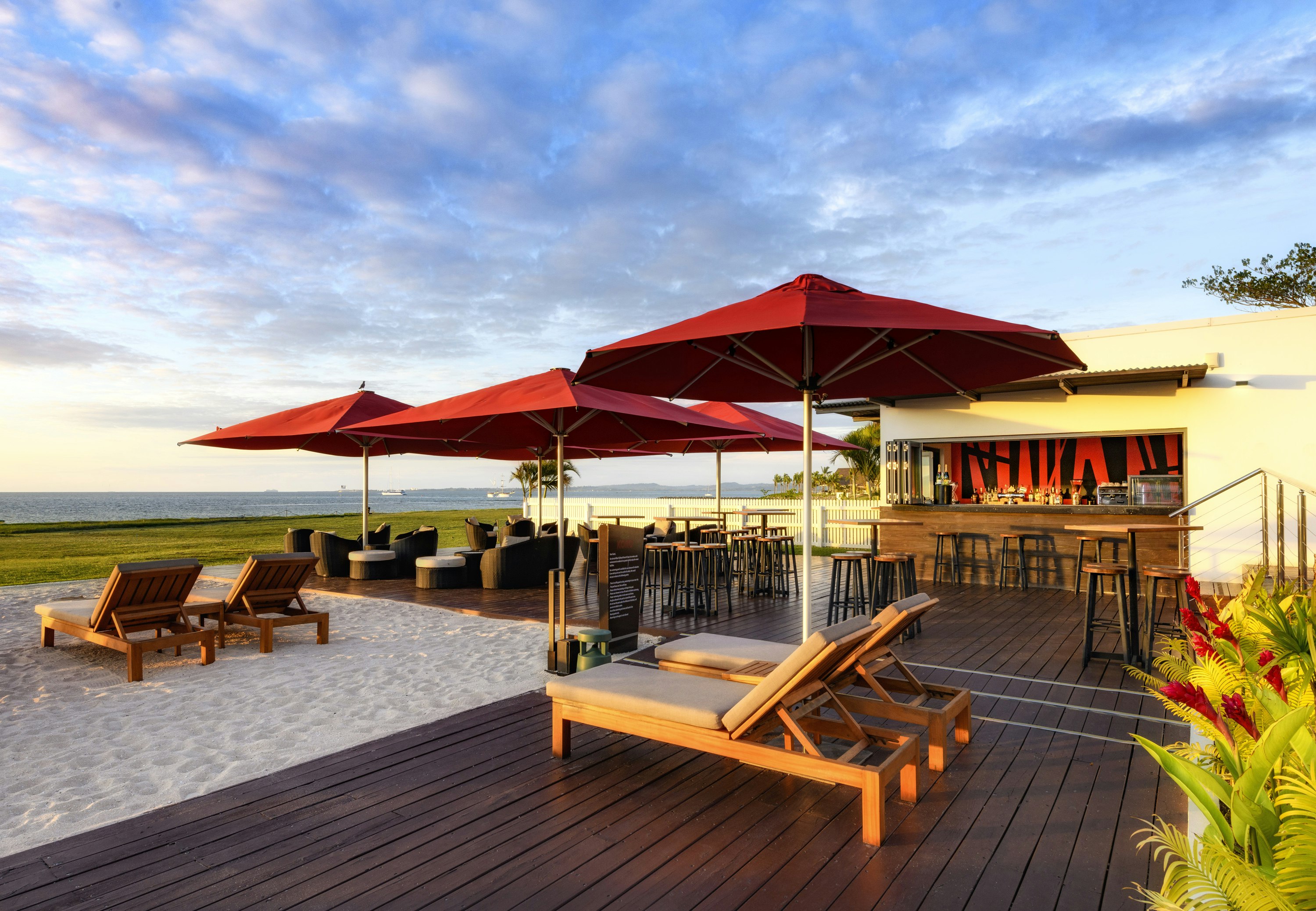 Hilton Fiji Beach Resort And Spa 4/82