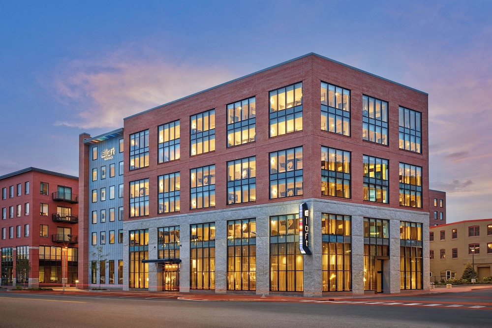 Aloft Portland, ME 2/25