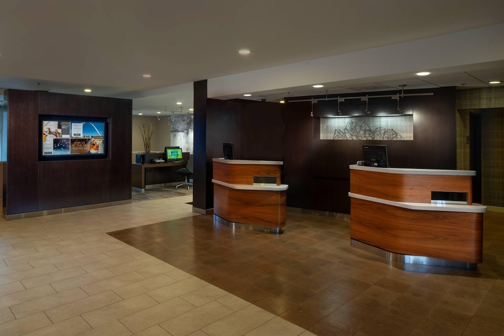 Lobby at Courtyard by Marriott St Louis Creve Coeur, Creve Coeur - MO