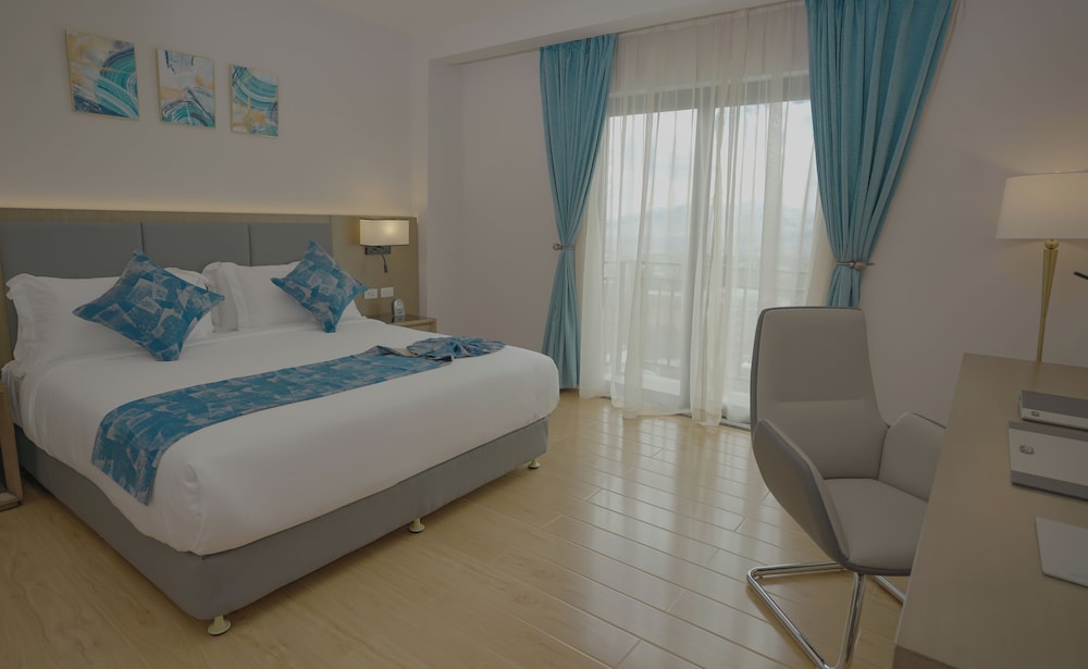 Stay Easy Plus Hotel 18/38