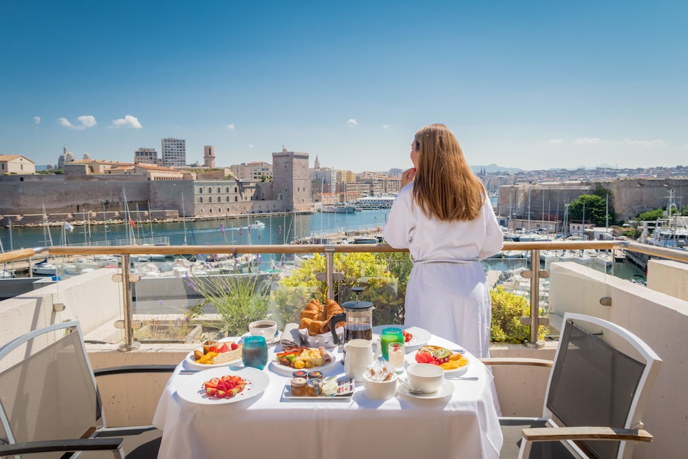 Sofitel Marseille Vieux Port Hotel 34/50