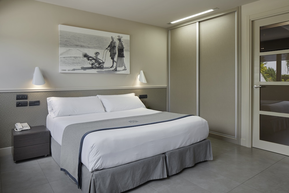 Irenaz Resort Hotel Apartamentos 20/69