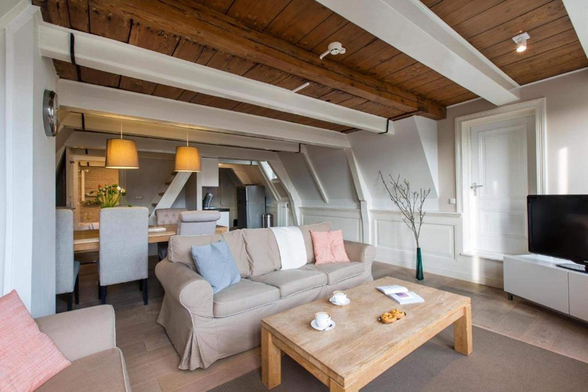 Penthouse, Apartment