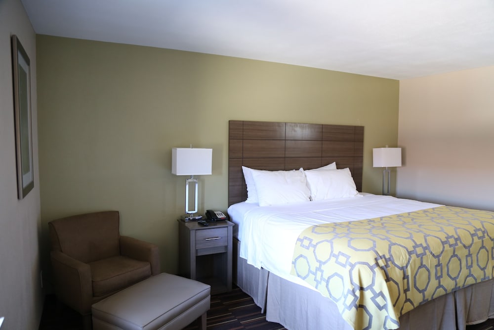 Baymont By Wyndham Plano 9/30