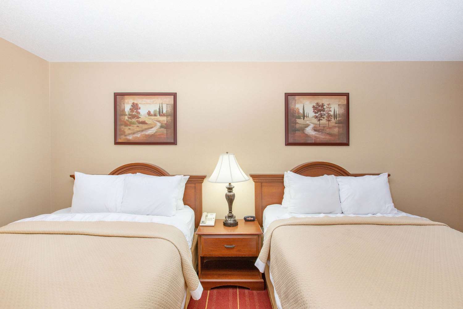 Days Inn by Wyndham Salina I-70 13/27