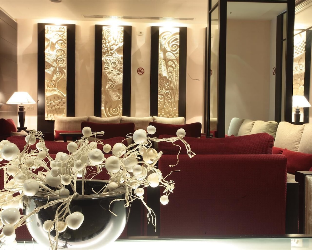 Ambassadeurs Hotel 21/31