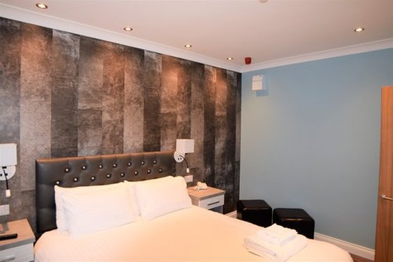Dovedale Hotel and Restaurant 12/22