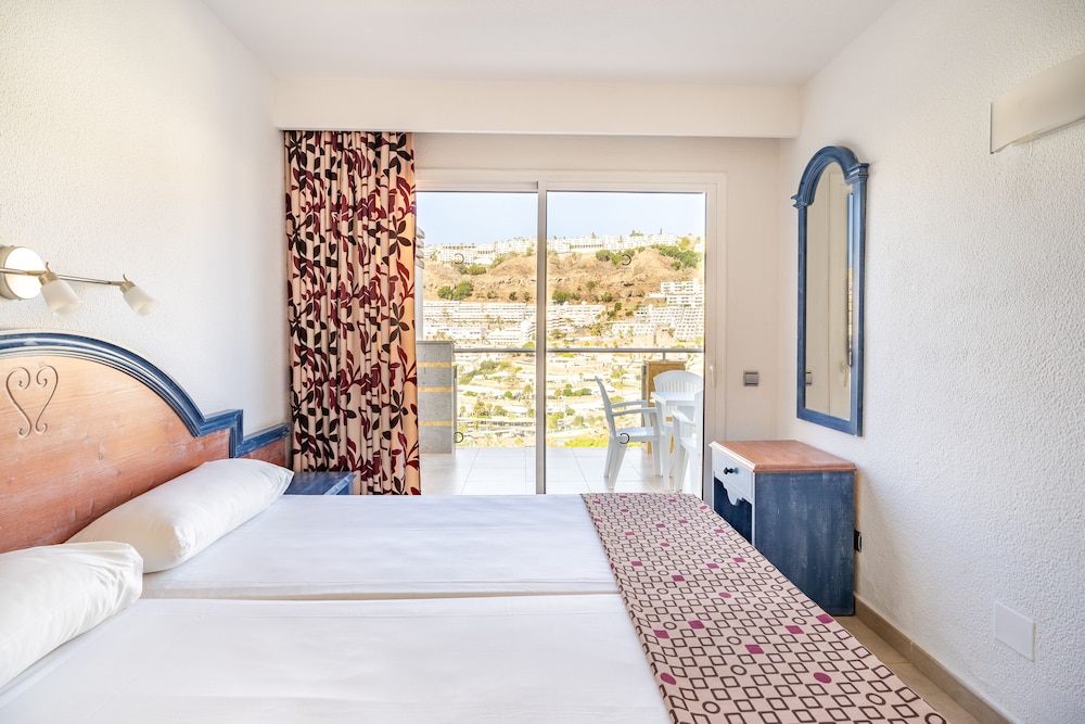 1 BEDROOM, APARTMENT, BALCONY