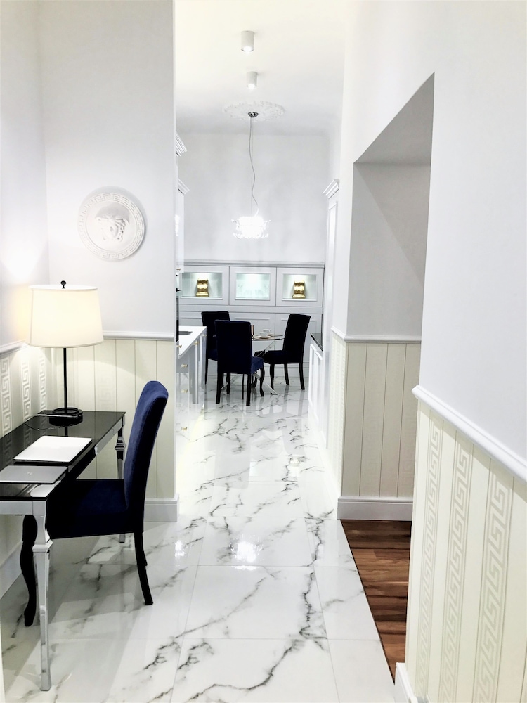 Luxury Apartments Mondrian Market Square 39/50