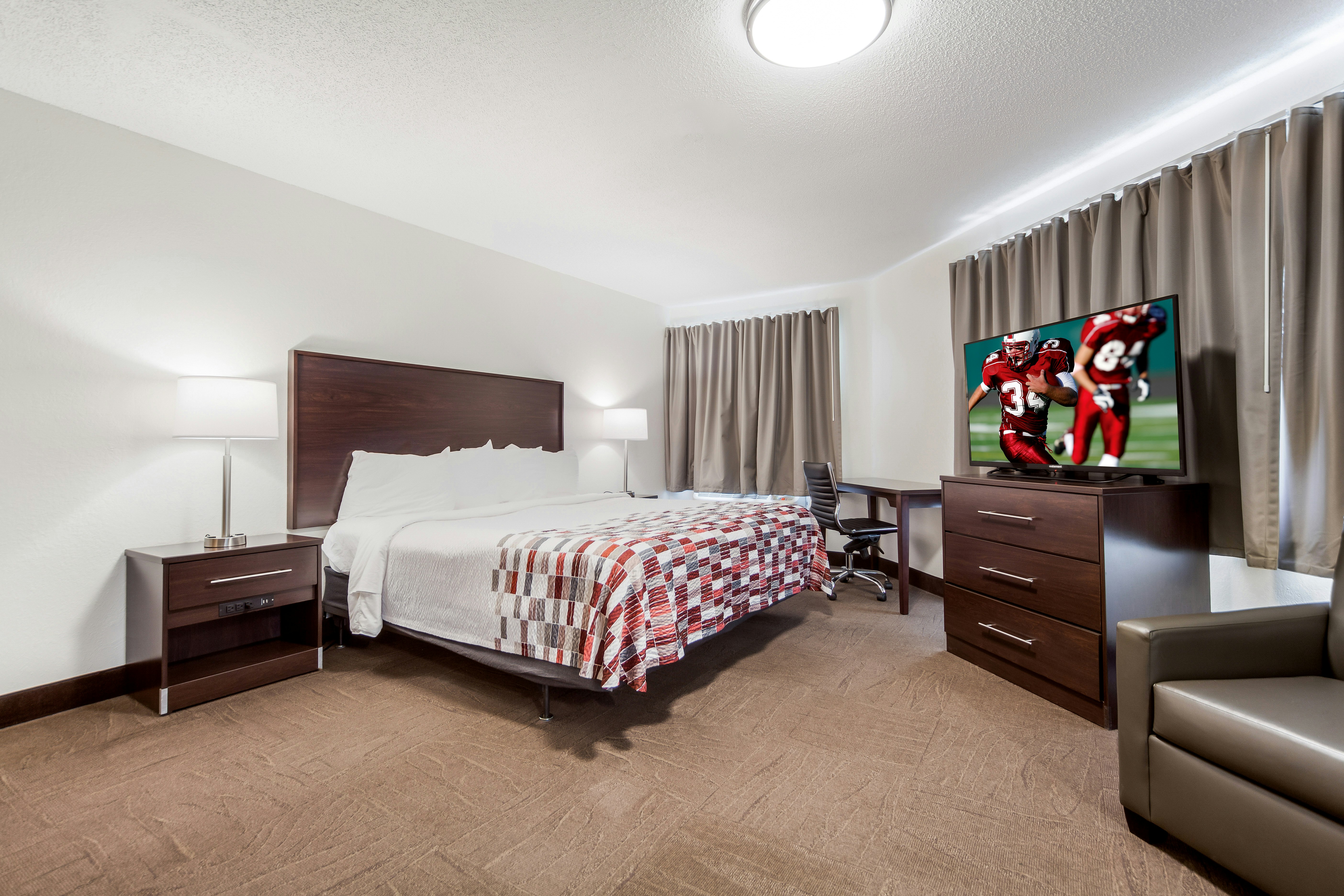 Red Roof Inn & Suites Omaha - Council Bluffs 8/47