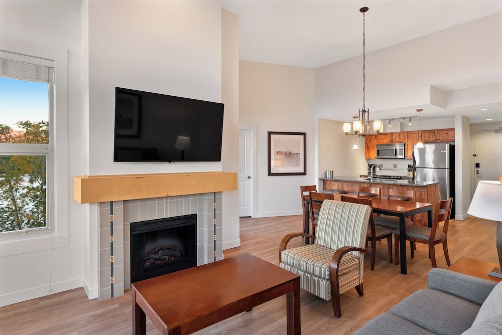 Walnut Beach Resort 28/48