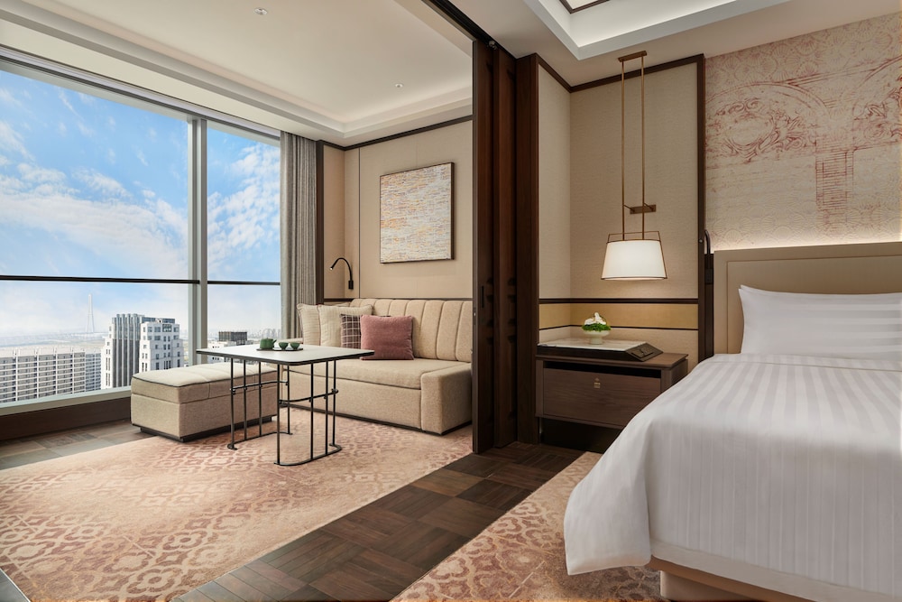 Shangri-La Qiantan Shanghai 12/50