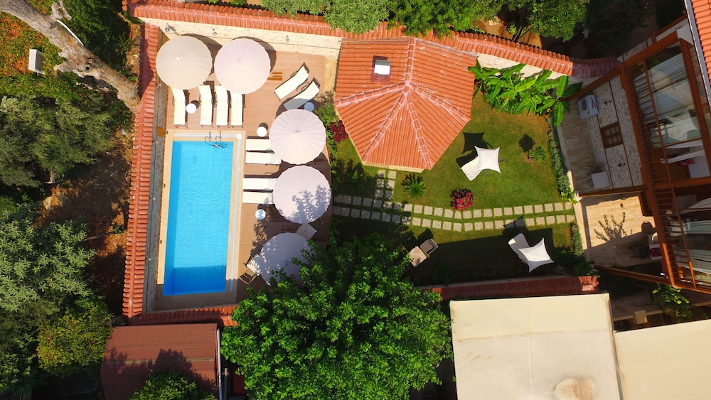 Char Me Boutique Hotel 64/77