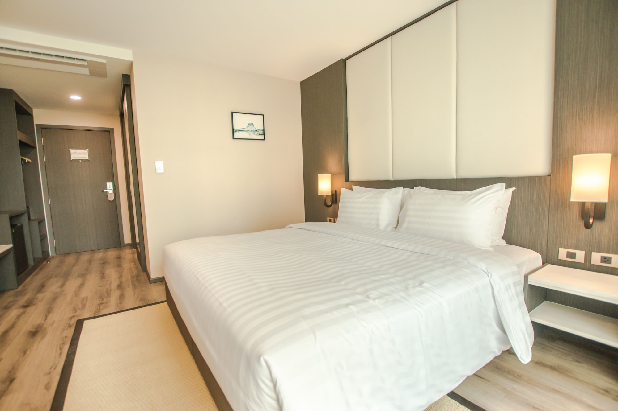 STANDARD, KING BED