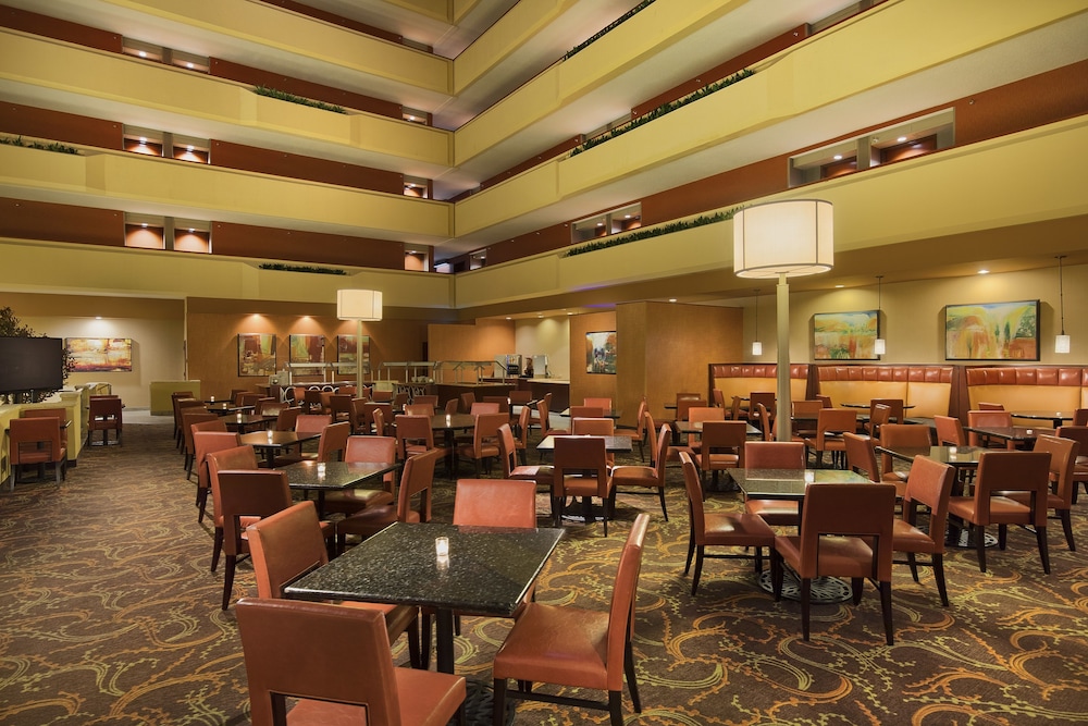 University Plaza Hotel and Convention Center Springfield 39/51