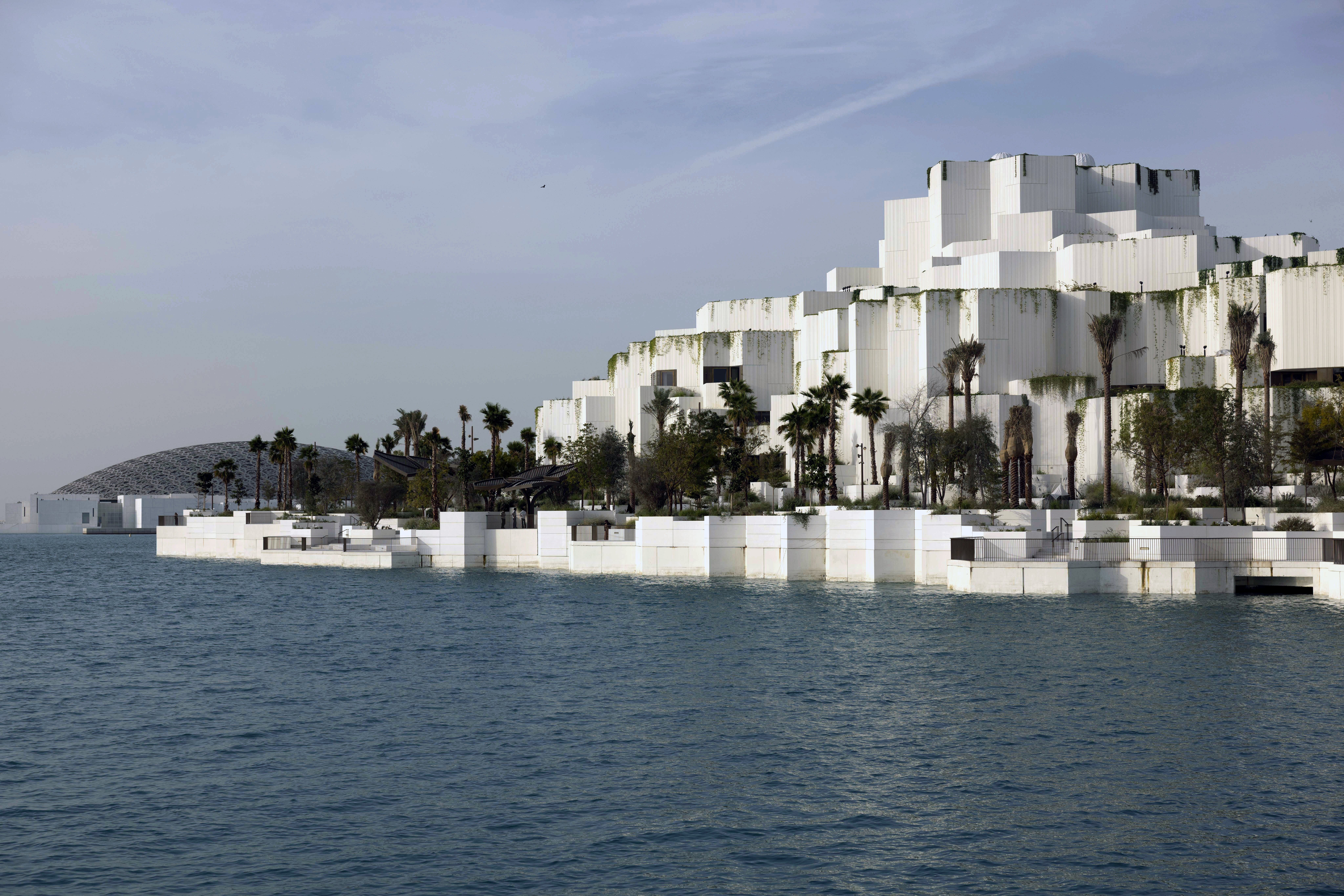 INTERCONTINENTAL ABU DHABI RESIDENCE 54/65