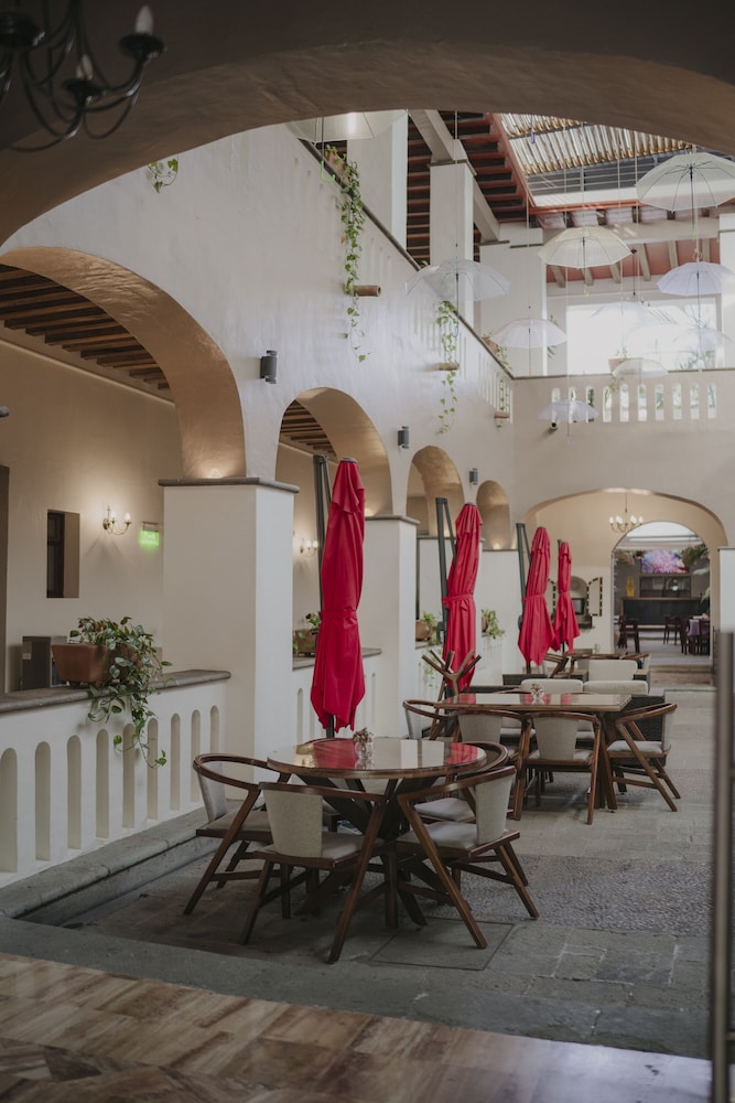 Hotel Casa Antigua 53/69