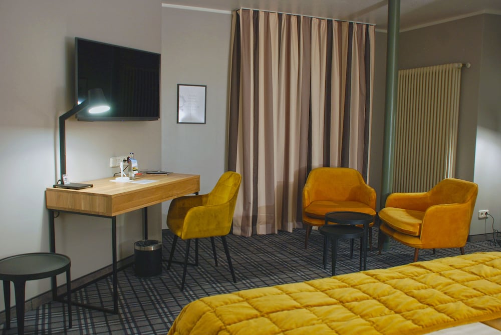 Hotel Ambiente 33/41