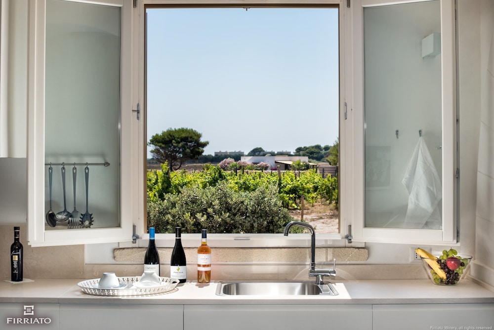 Calamoni Di Favignana Apartments & Wine Experience 8/16