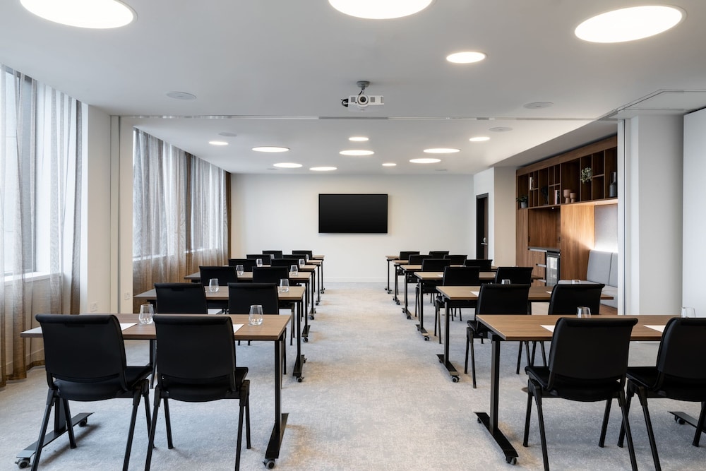 Courtyard by Marriott Glasgow SEC 36/50